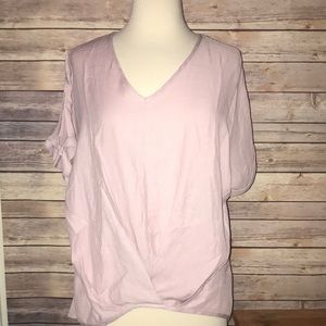 Karlie Lavender short sleeve top size Medium